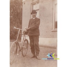 br 33 man met fiets